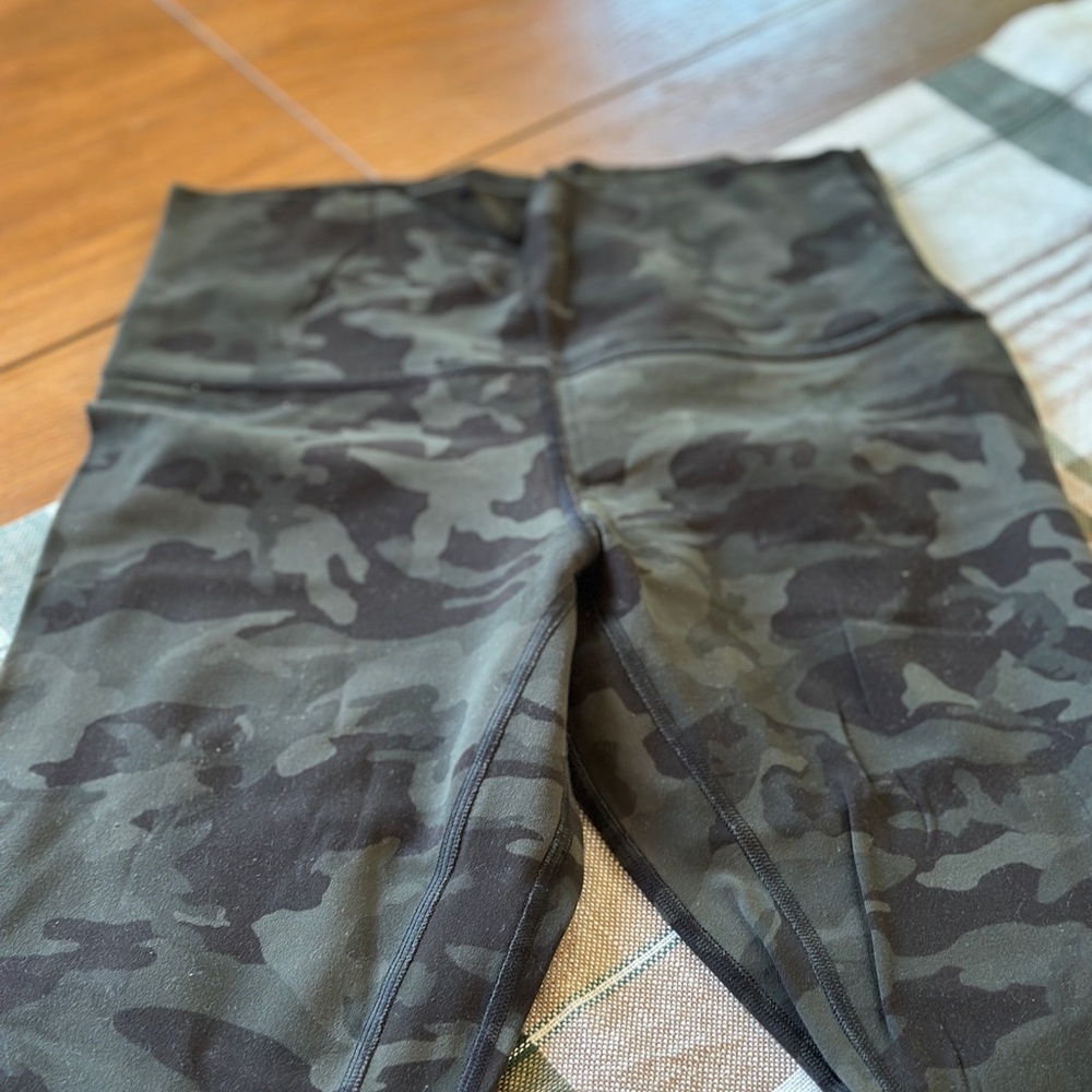 Lululemon Athletica Black and Gray Leggings